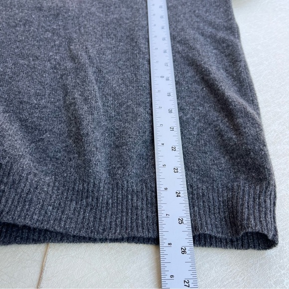 J. Crew 100% LambWool Sweater Men Size Large - Picture 3 of 6